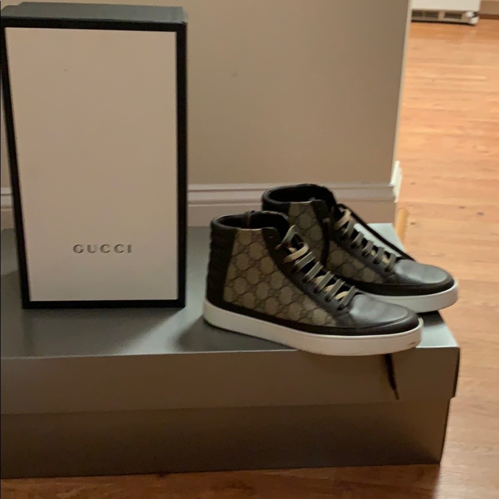 Men sneakers